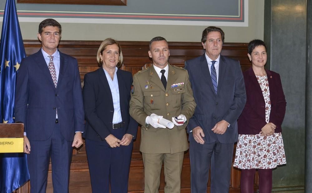 Entrega de medallas al mérito de la protección civil