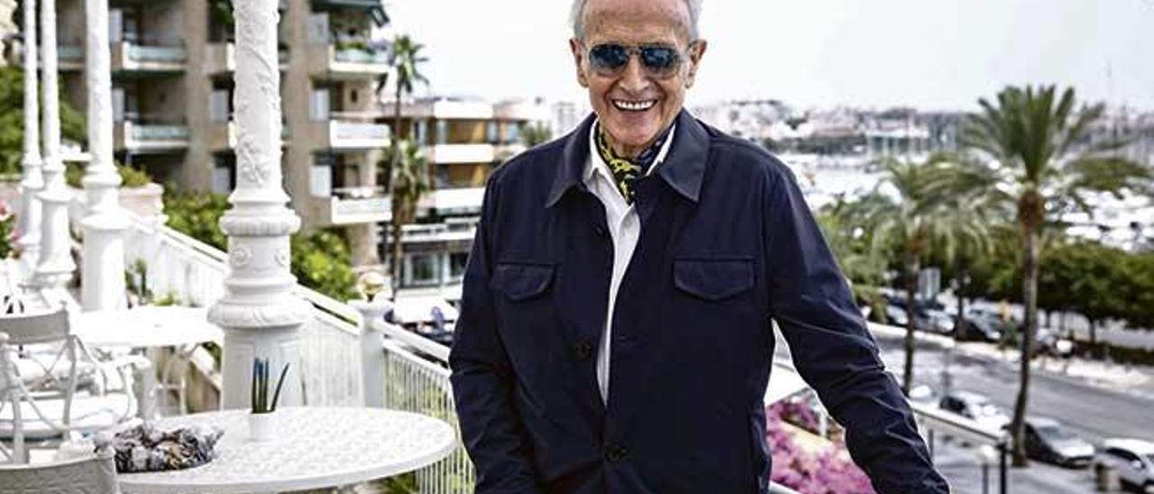 El tenor Josep Carreras, ayer, en la terraza del Gran Meliá Victoria de Palma.