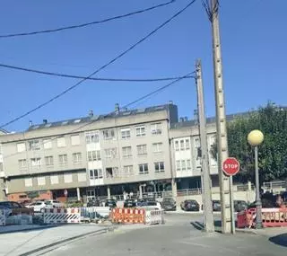 El PSOE de Arteixo alerta del "estrangulamento" del acceso al parque del Seixedo por las obras en la Travesía