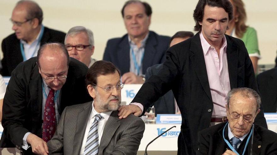 Rajoy, Aznar y Fraga en el Congreso Nacional del PP de 2008.