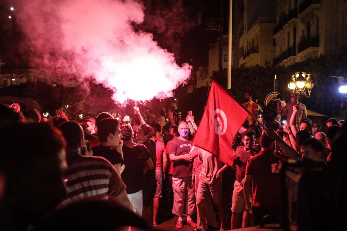 Mor un manifestant ferit durant les últimes protestes a Tunísia