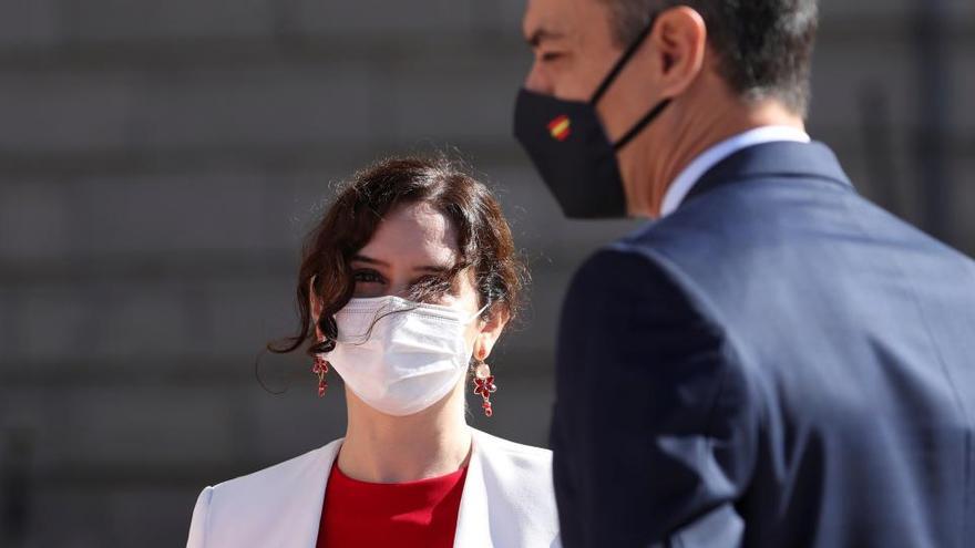 Isabel Díaz Ayuso, junto al presidente del Gobierno, Pedro Sánchez.