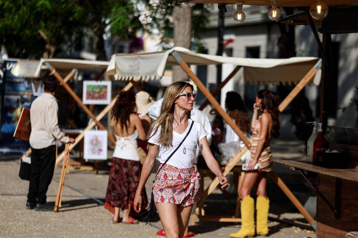 Fantasía Ibiza Festival llena el centro de Vila de arte en vivo, música y cultura