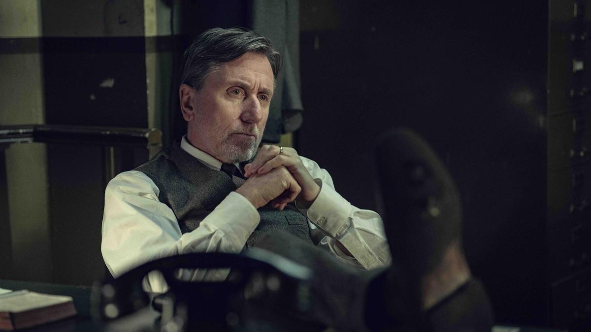Tim Roth (Beckett) en 'Peaky Blinders: El hombre inmortal'
