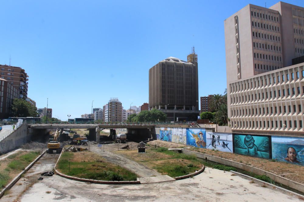 Demolición del tablero norte del Puente de Tetuán.