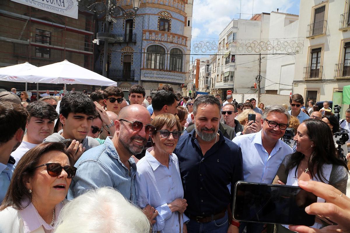 Santiago Abascal en Montilla, en la campaña del 17M.