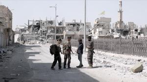 Évole, en la ciudad de Raqqa, en una imagen de ’Salvados’.