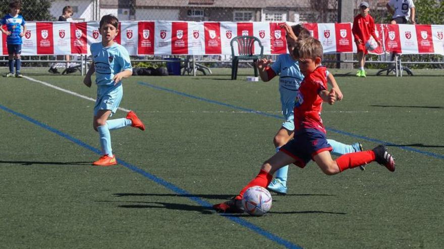 Policía Nacional y clubes se sientan en Vilagarcía para poner freno a la intolerancia en el deporte