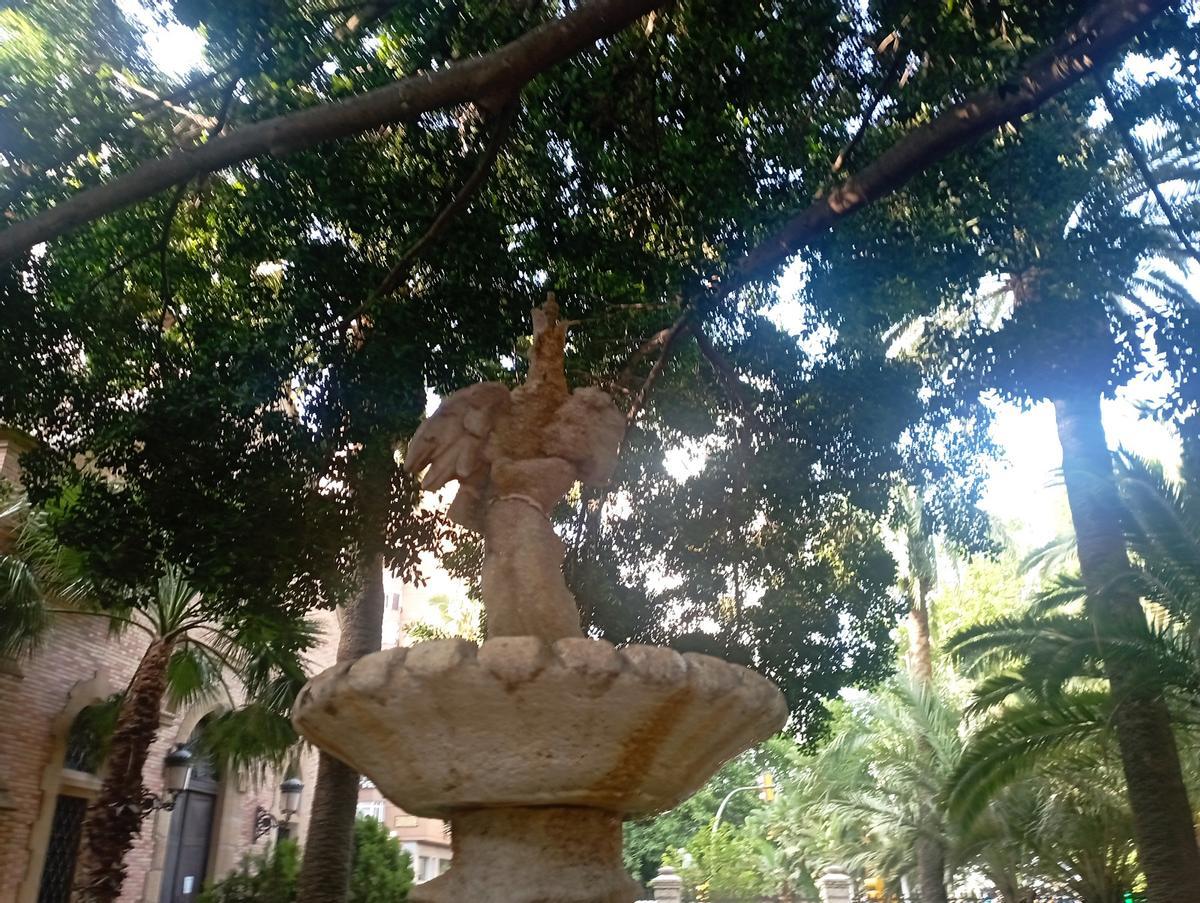 Detalle del remate de la fuente.