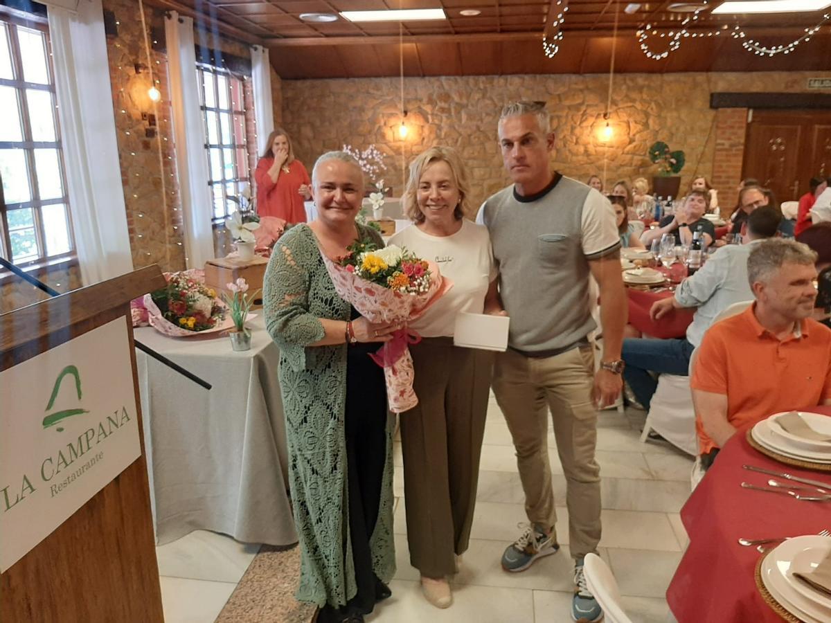 Llanera homenajea a los funcionarios por Santa Rita