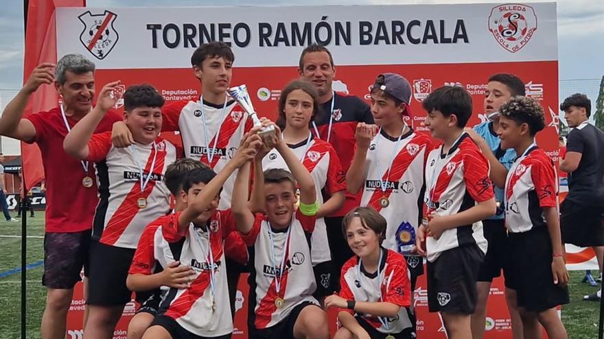 La Escola de Fútbol Silleda hace doblete en el Torneo Ramón Barcala