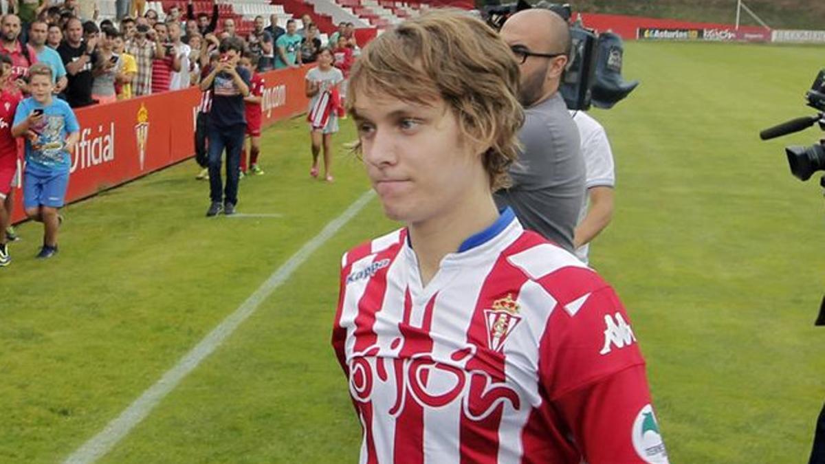 Alen Halilovic, en su presentación con el Real Sporting de Gijón