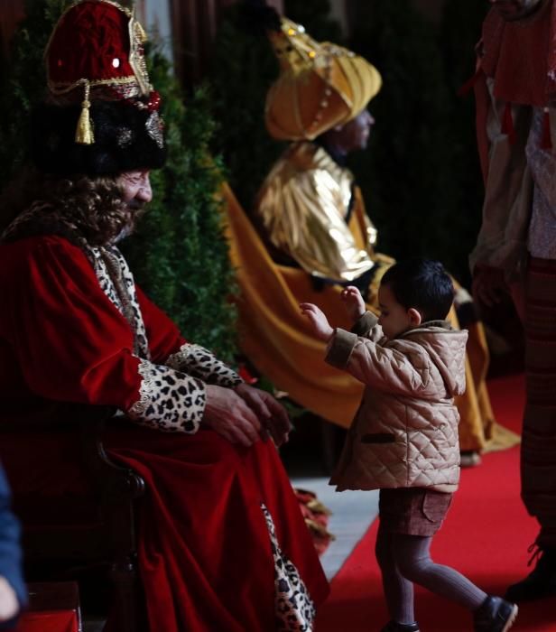 Recepción a los Reyes Magos en el Teatro Campoamor