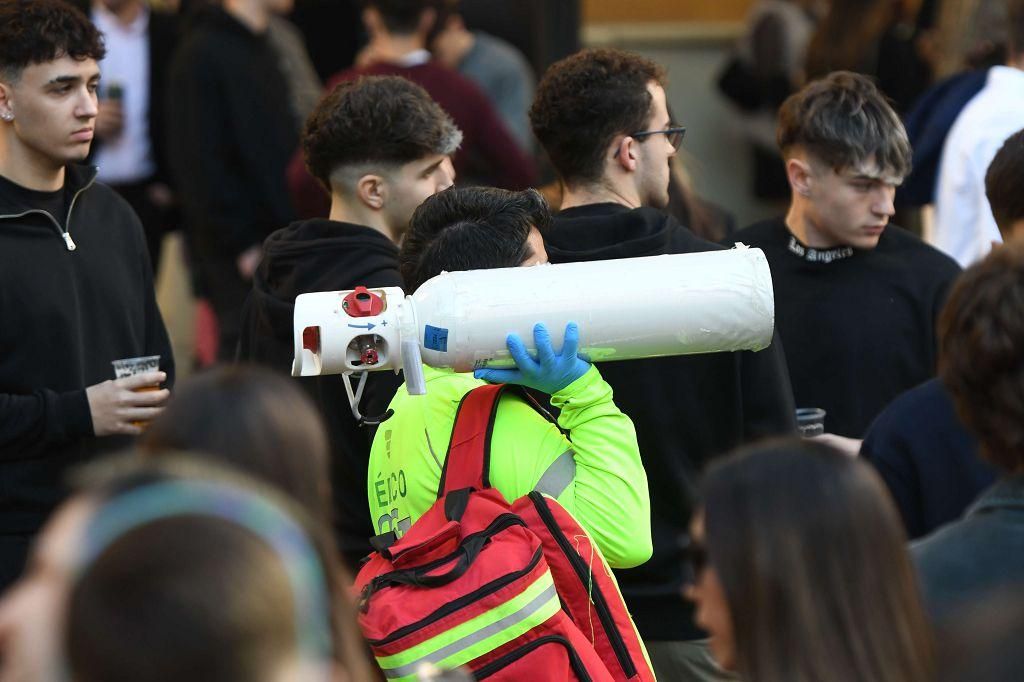 Murcia se echa a las calles durante el tardeo de Nochebuena