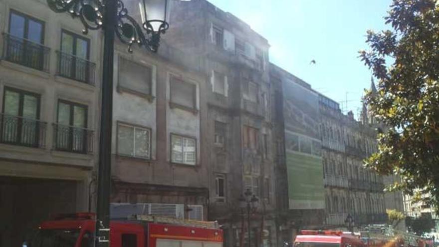 El edificio donde se originó el fuego. // Adrián Posse Piñeiro