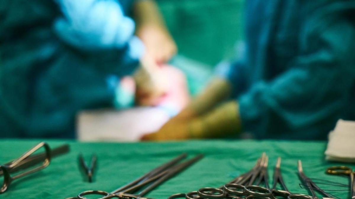 El cirujano fue detenido tras ser sorprendido violando, presuntamente, a una paciente anestesiada en el quirófano.