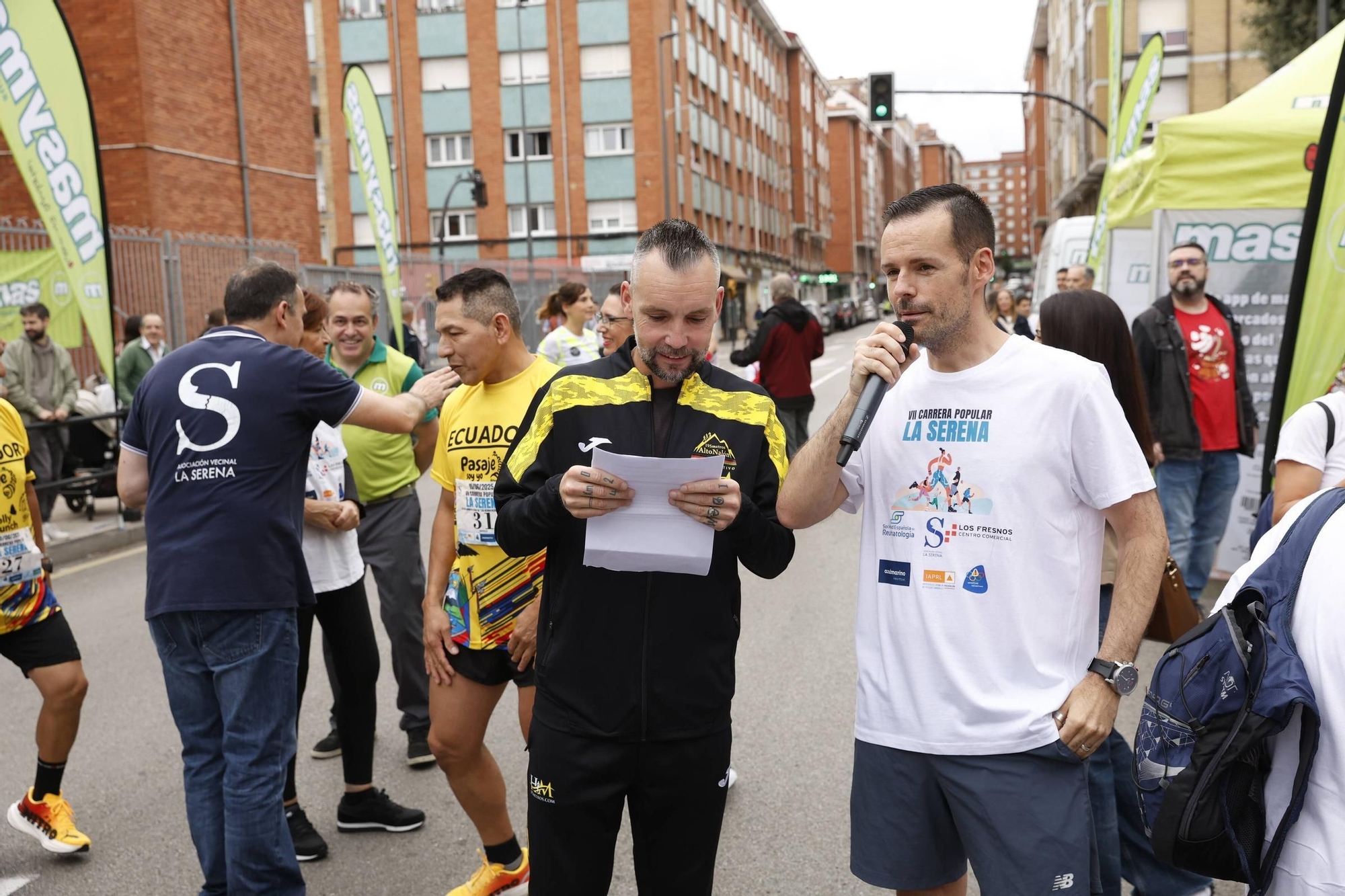 La carrera popular solidaria en El Llano, en Gijón, en imágenes