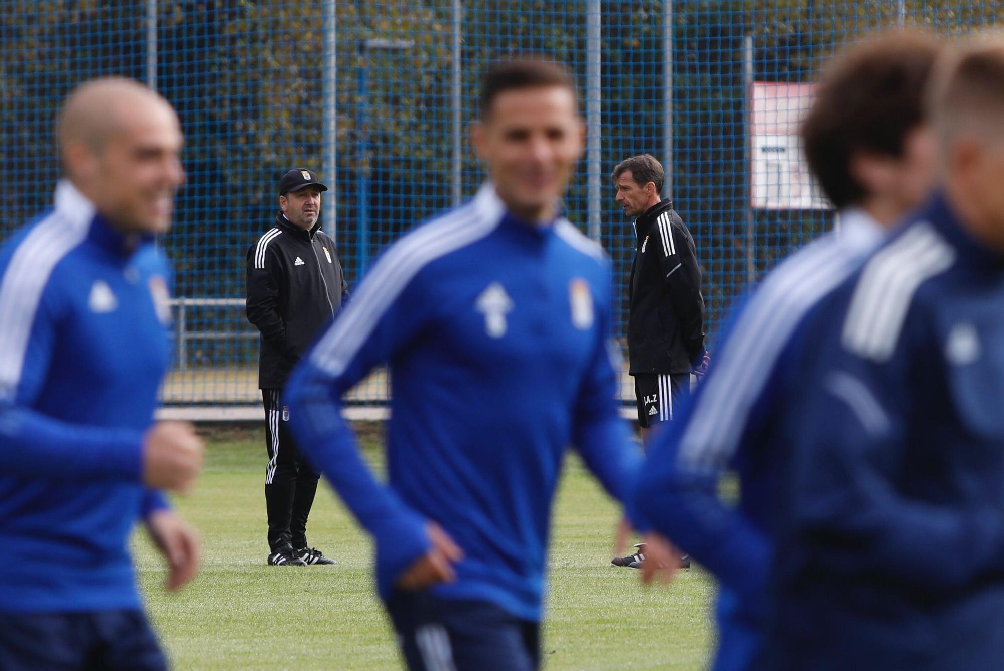 Las imágenes del entrenamiento del Oviedo tras la derrota ante el Burgos