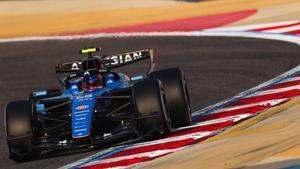 Carlos Sainz, en acción en Bahrein