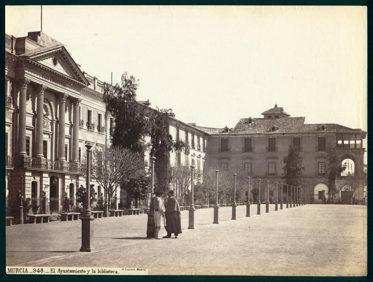 Ayuntamiento de Murcia siglo XIX. Foto J. Laurent