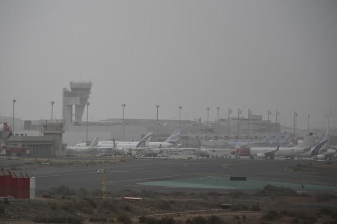 24/02/2020 TELDE. El aeropuerto de Gran Canaria, este lunes. Fotógrafo: Juan Castro.