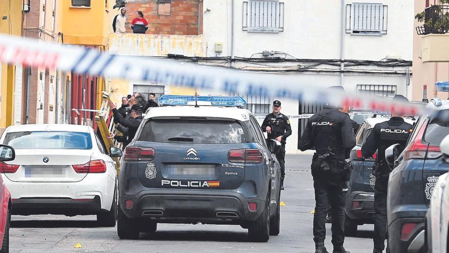 Tiroteo en Castelló: La Policía Nacional acordona la zona tras una docena de disparos