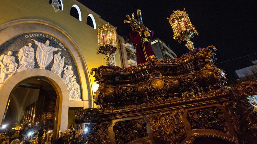 La imagen de Jesús del Gran Poder en una de sus salidas de la Misericordia