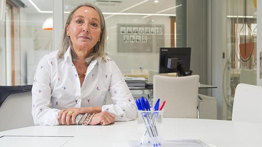 Fe Ballestero Ferrer, Presidenta del Colegio Oficial de Farmacéuticos de la Provincia de Alicante