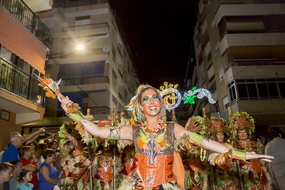 Benidorm se rinde a los pies de la cruz