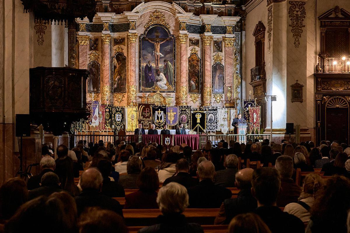La Semana Santa de Gandia inicia el calendario de actividades con el pregón y la tamborrada