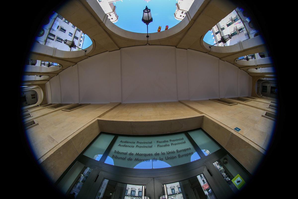 Fachada de la Audiencia Provincial de Alicante donde se ha celebrado el juicio.