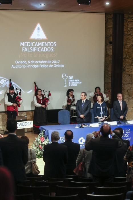 Jornada "Medicamentos falsificados: ¡No te la juegues!" en Oviedo