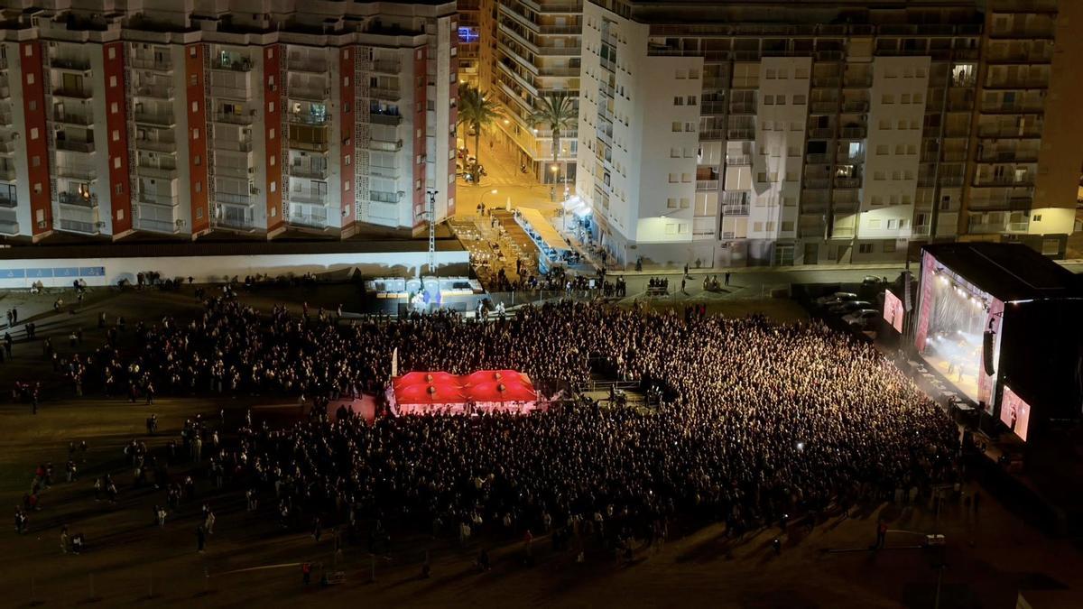 El concierto de la banda alzireña ha sido el primer 'sold out' en las actuaciones de las fiestas de Cullera.