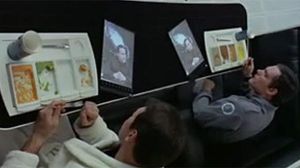 Seqüència de ’2001 una odissea a l’espai’ amb tauletes.