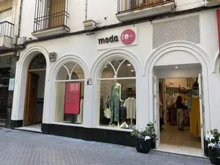 Así funciona la tienda de ropa de Cáritas en Córdoba para personas vulnerables: "Se trata de cubrir una necesidad básica desde la dignidad"