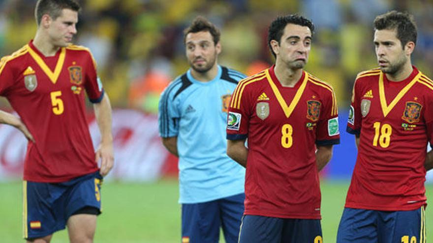 Los futbolistas españoles, tras el partido