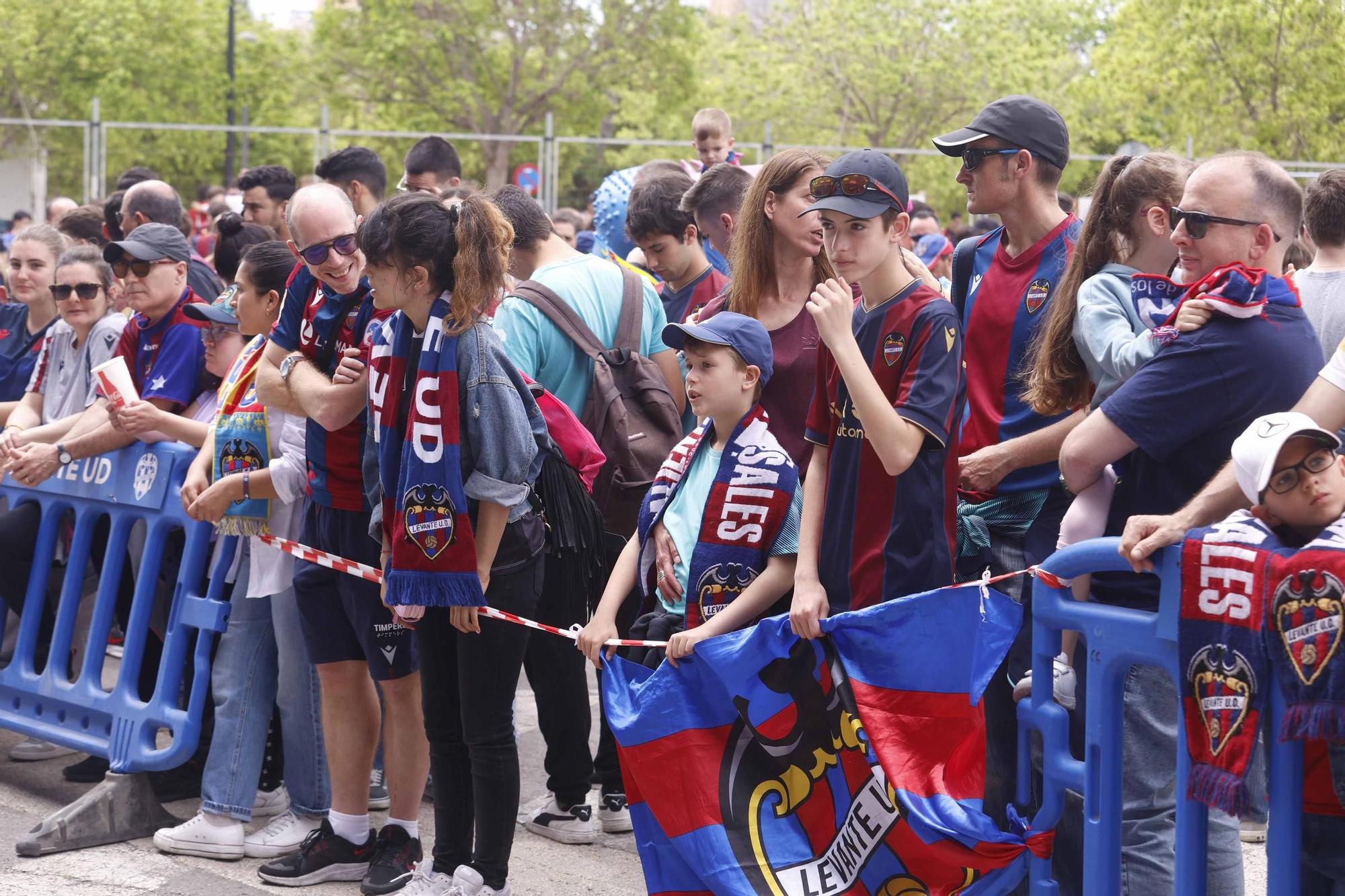 Búscate en el recibimiento al Levante UD antes de enfrentarse al Alavés