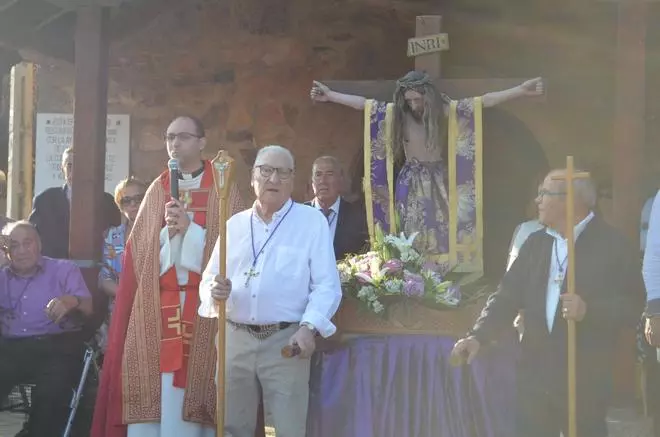 GALERÍA | Así ha sido la procesión del Bendito Cristo en Morales de Rey