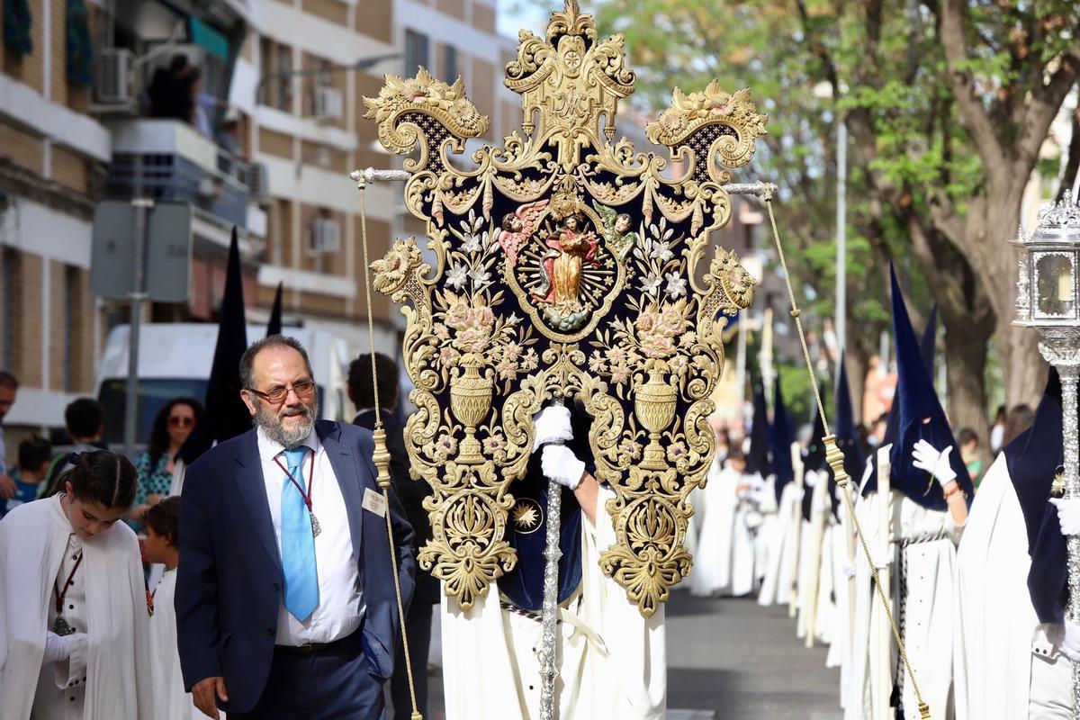La Hermandad de la Estrella recorre las calles cordobesas desde Huerta de la Reina