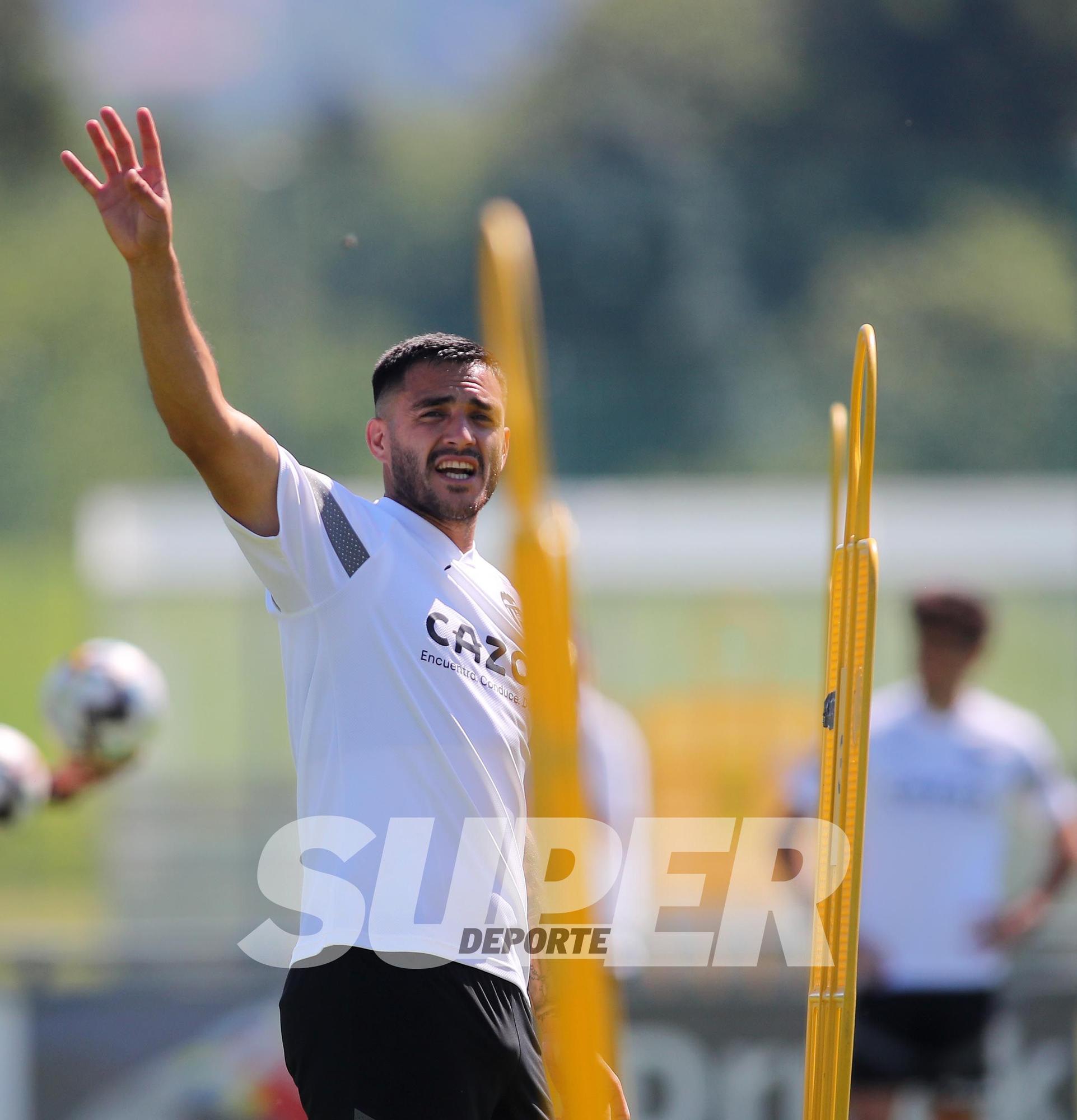 Entrenamiento matutino del Valencia CF en Suiza