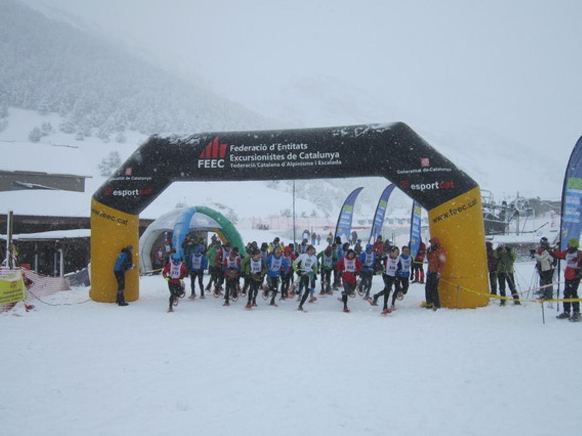 Prova de raquetes de neu celebrada a Vall de Núria Prova de raquetes de neu celebrada a Vall de Núria