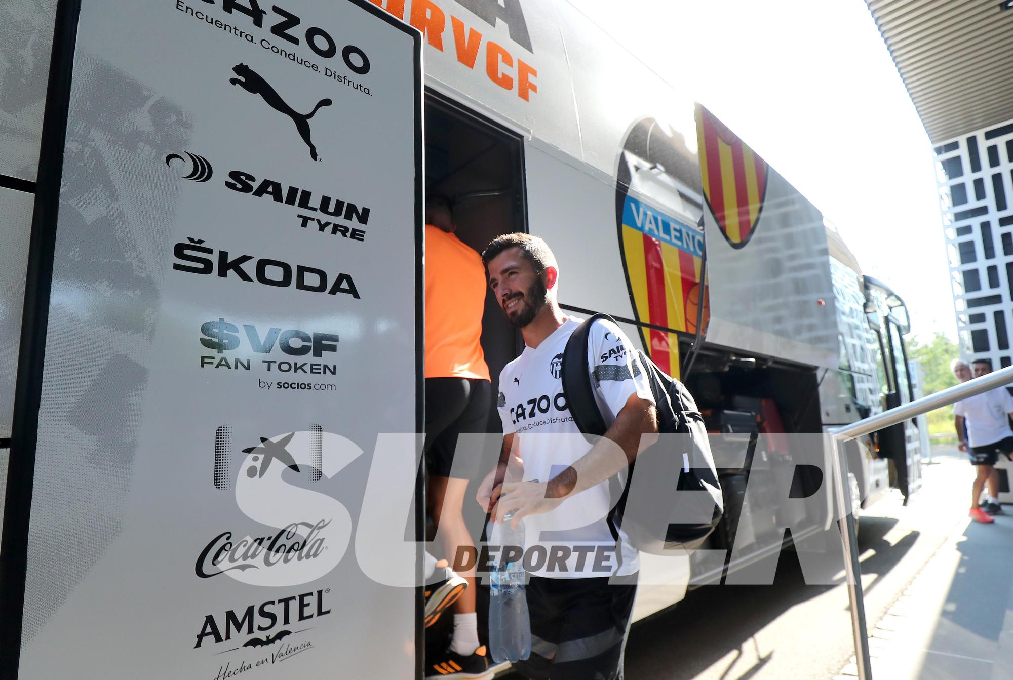 Salida del Valencia cf de St. Gallen rumbo a Stuttgart