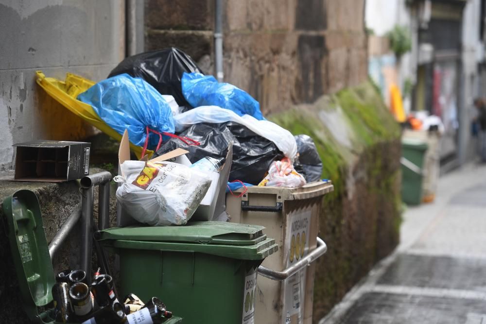 A Coruña: Basura sin recoger por tercer día