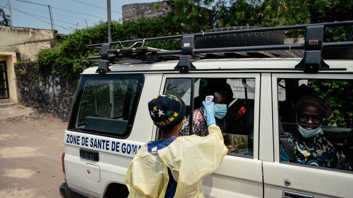 La República Democrática de Congo eleva a más de 500 los casos sospechosos y a 131 las muertes por el brote de ébola