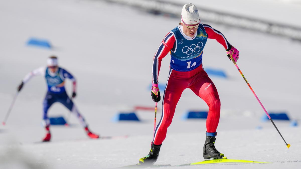 Johannes Hoesflot Klaebo durante el relevo 4 x 7,5 kilómetros, disputado en Tesero
