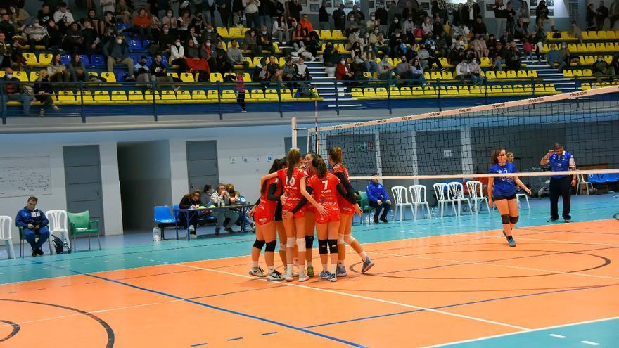 El Pizarra Voleibol Femenino mantiene intactas sus opciones por el ascenso a la Superliga2