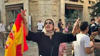 La Policía interviene en el centro de Ceuta para evitar altercados ante la llegada de agitadores contra los musulmanes