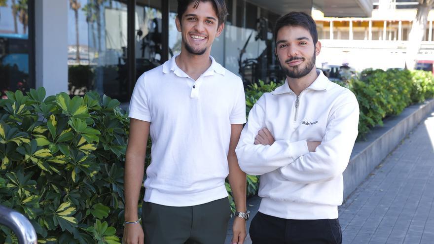 Dos hermanos canarios diseñan un aplicativo que revoluciona el registro de viajeros en alojamientos turísticos