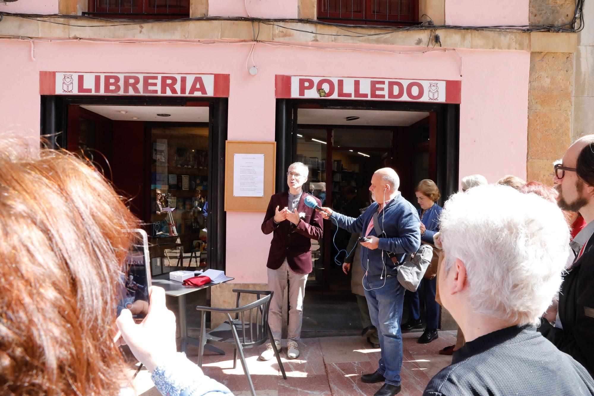 Últimos versos en la librería Polledo