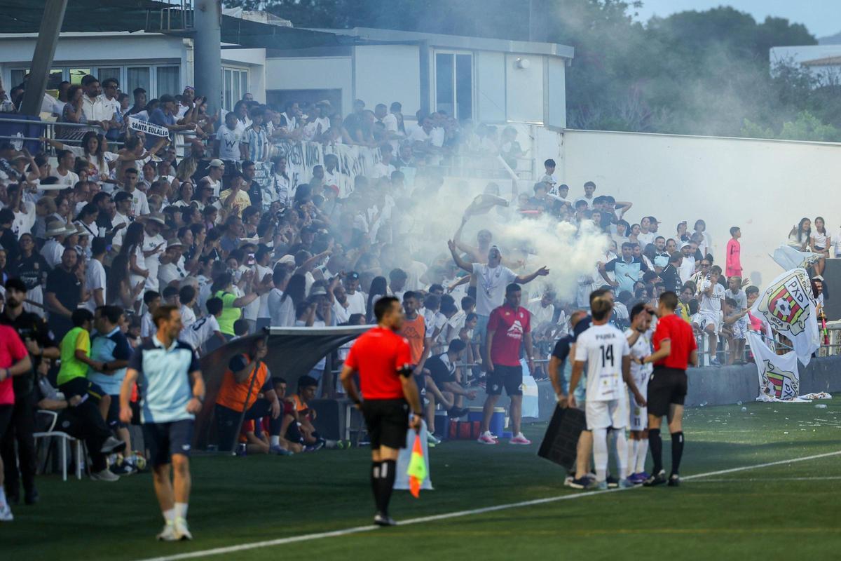 Aquí están las mejores fotos del ascenso de la Peña Deportiva